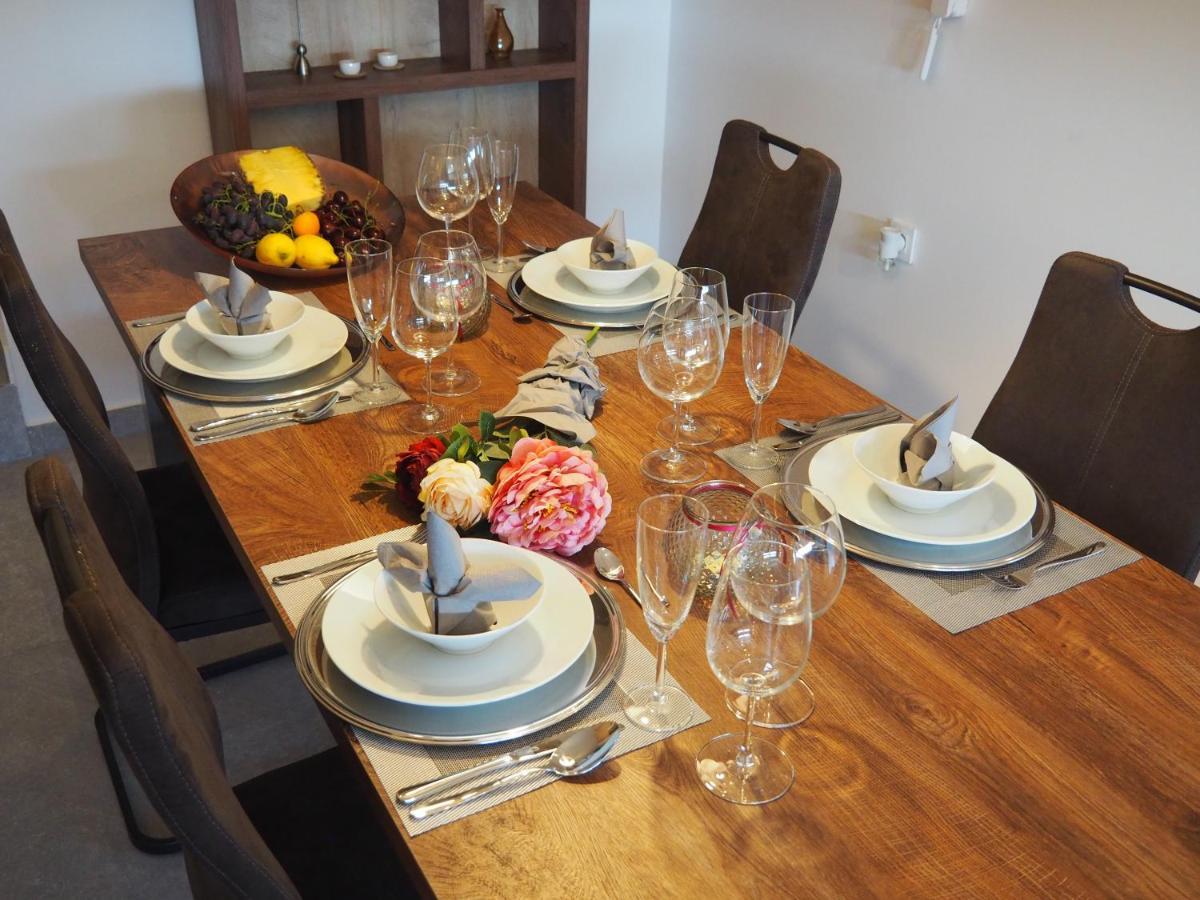 Apartment Rose Garden Sveti Filip i Jakov Ngoại thất bức ảnh
