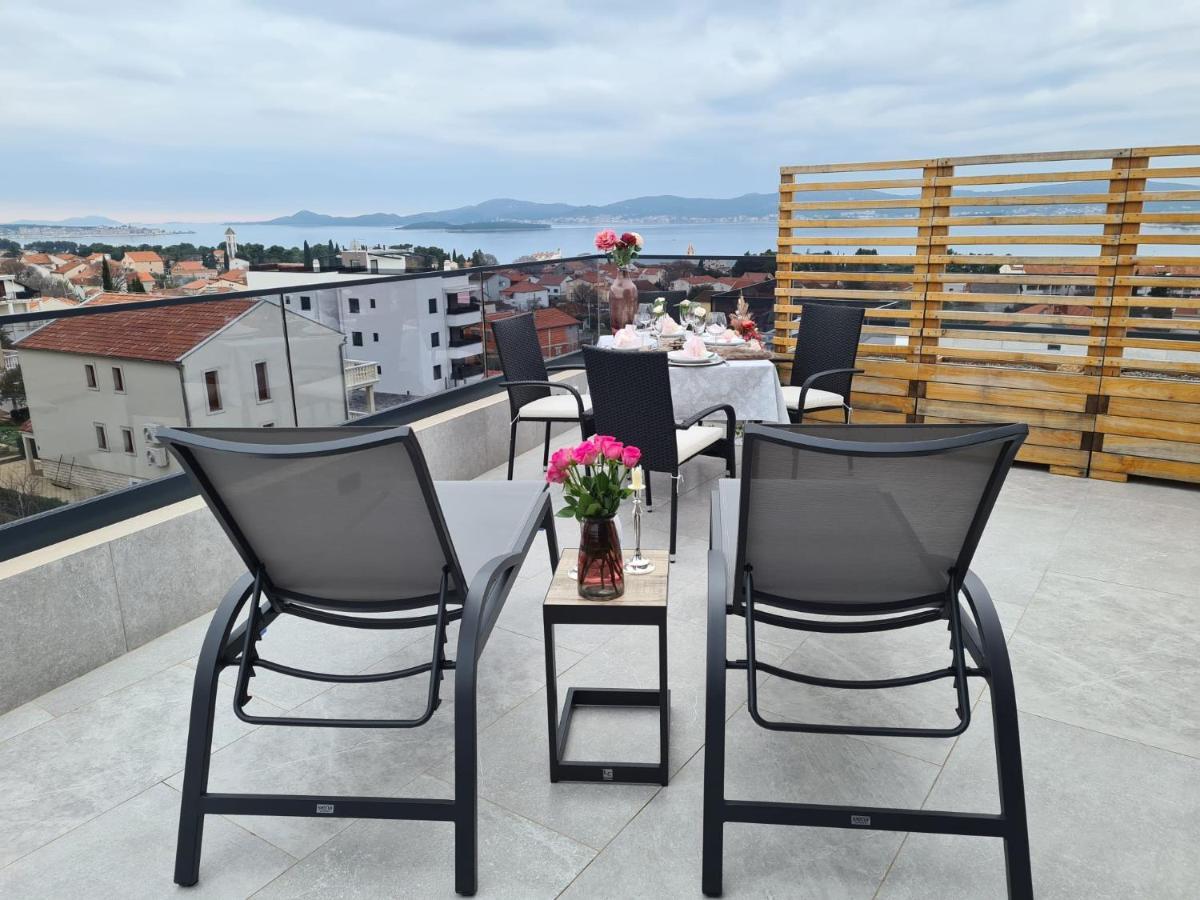 Apartment Rose Garden Sveti Filip i Jakov Ngoại thất bức ảnh