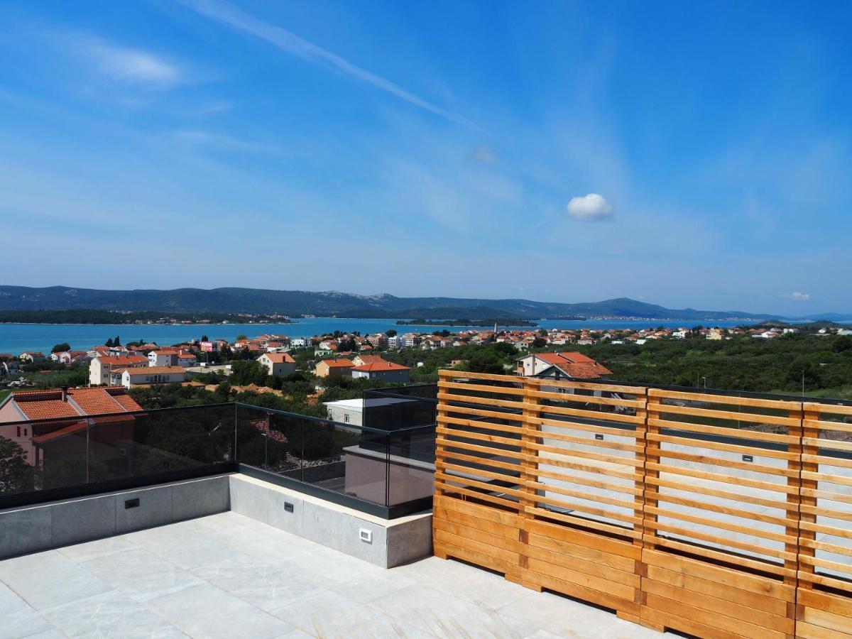 Apartment Rose Garden Sveti Filip i Jakov Ngoại thất bức ảnh