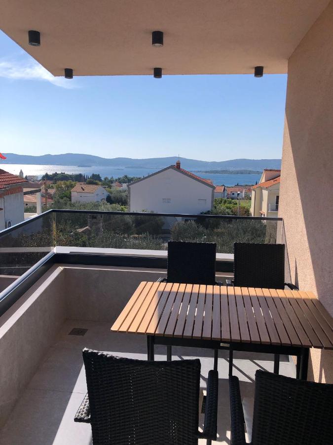 Apartment Rose Garden Sveti Filip i Jakov Ngoại thất bức ảnh