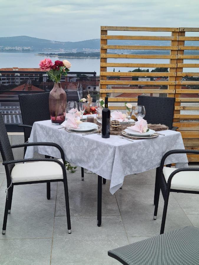 Apartment Rose Garden Sveti Filip i Jakov Ngoại thất bức ảnh