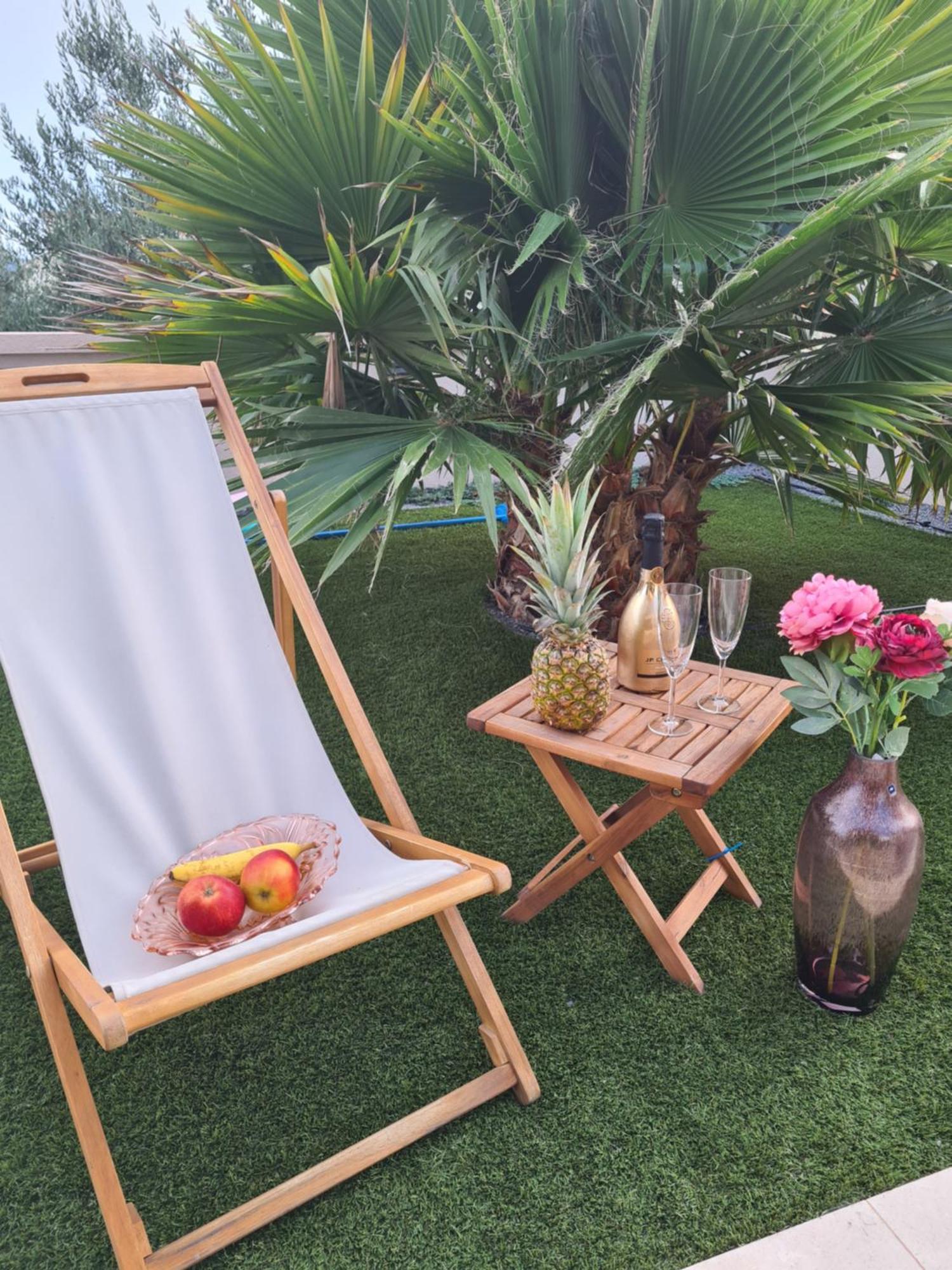 Apartment Rose Garden Sveti Filip i Jakov Ngoại thất bức ảnh